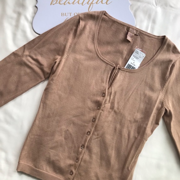 Forever 21 Tops - 🦋🍂Forever 21 Tan Blouse size M🍂
